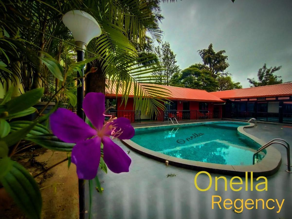 ホテル Onella Regency パンチガニ エクステリア 写真